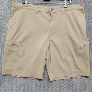 Callaway Cargo Golf Shorts Performance Wicking Stretch Athletic Mens Sz 38 Khaki